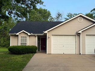306 S Darrowby Dr, Raymore, MO 64083