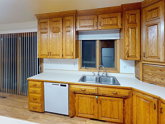 331-W-Indiana-Ave-Kitchen (3)