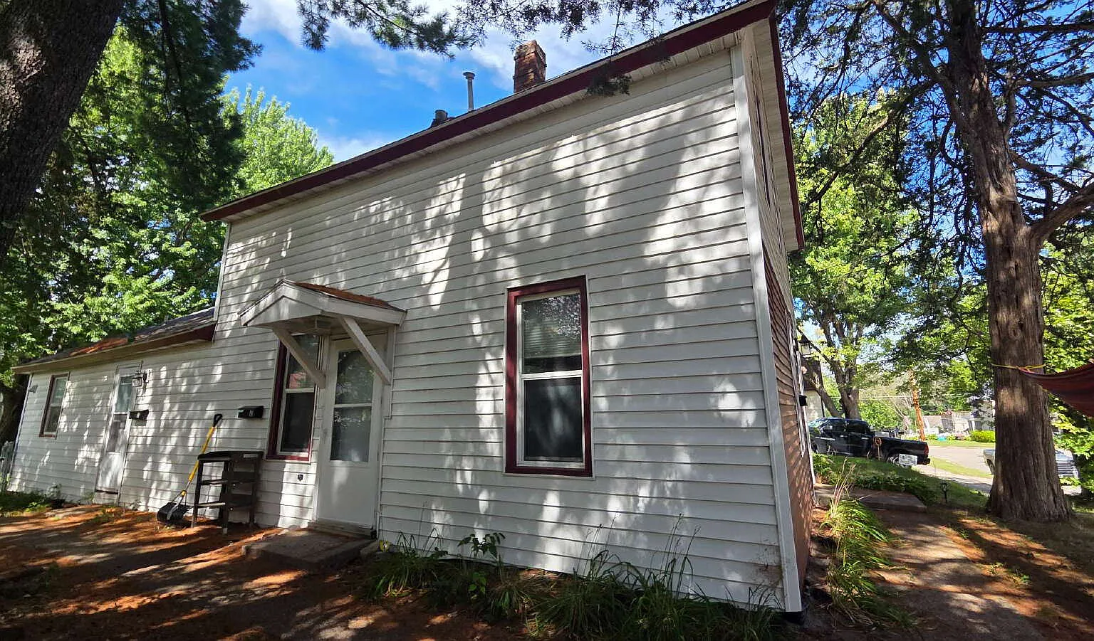 1 bed, 1.0 bath, 700 sqft, $999 — Photo 1