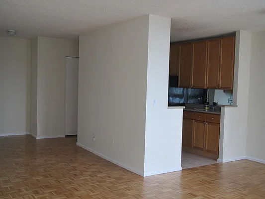 Rented by CityView Real Estate Inc. | media 18