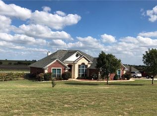 118 Heritage Pkwy W, Decatur, TX 76234