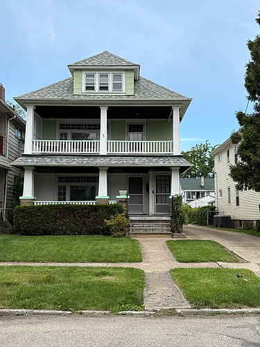 10214 Champion Ave Photo 1