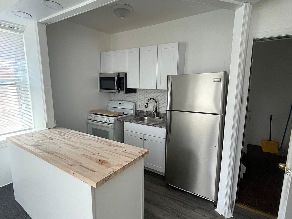 1st image of 513 Brinton St #2