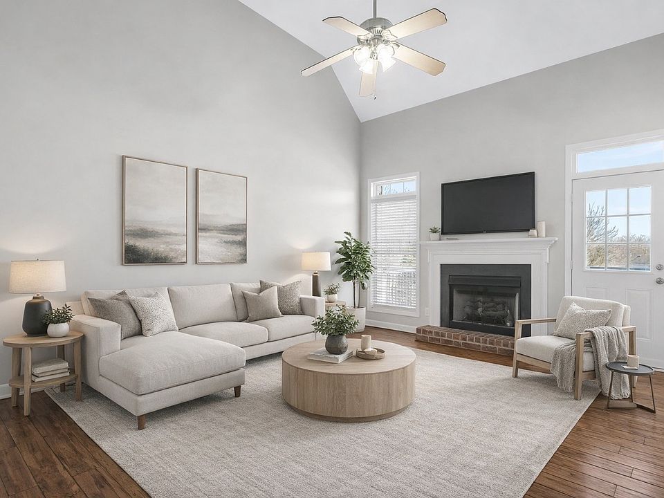 1st image of 104 Camden Ct N