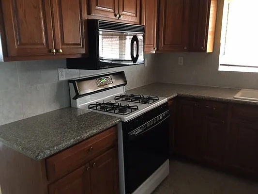 Rented by Beekman Street Realty | media 7