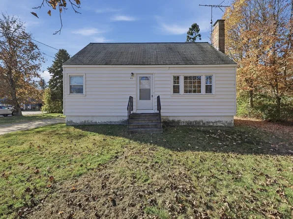 65 Holliston St, Medway, MA 02053