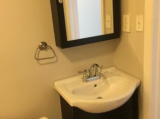 713 Tasker St, Philadelphia, PA 19148