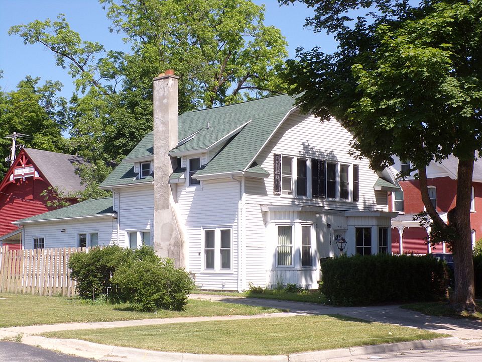1st image of 118 Ives Ave #A