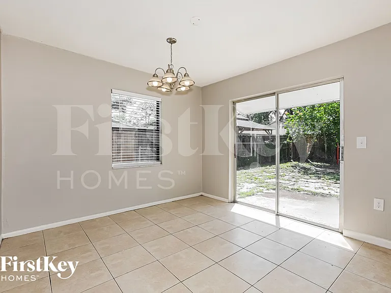 8313 Oleander Ln — Photo 6