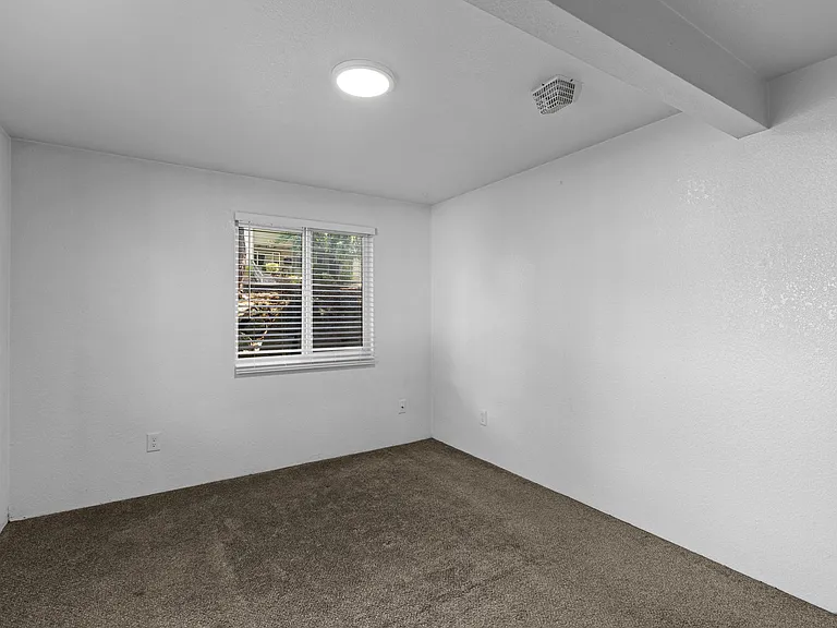 Bayview (105) — Photo 25