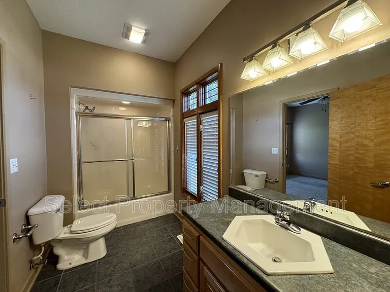 12134 Fairway Winds Ct — Photo 16