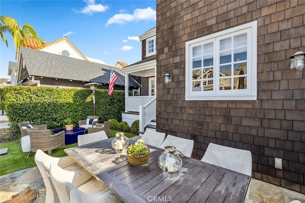 4 bed, 2.5 bath, 2353 sqft, $22,850 — Photo 3