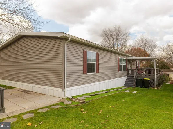 133 Westbrook Dr, Ephrata, PA 17522