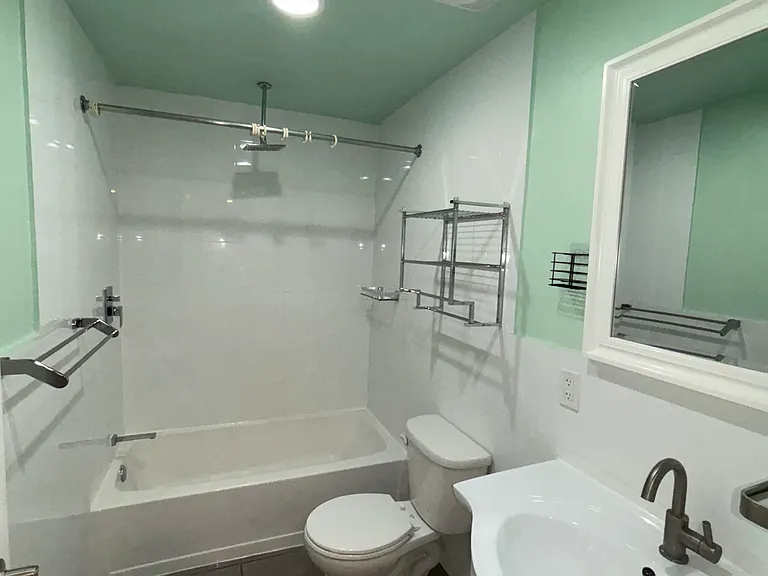 249 S 49th St #206 — Photo 11
