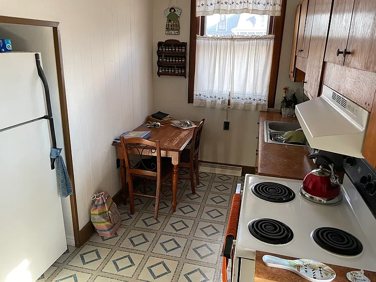 12 Pearl St #1 — Photo 7