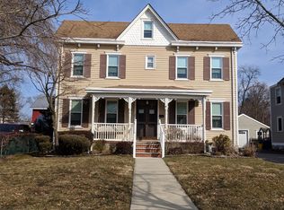 32 Maple Shade Ave, Hamilton, NJ 08690