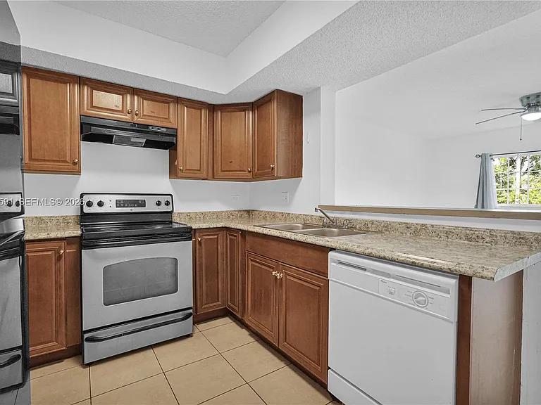 3680 N 56th Ave #806 — Photo 2