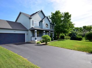 1411 Waterford Rd, North Aurora, IL 60542