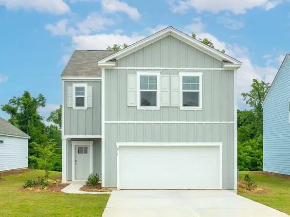 214 Maple Hill Dr, Moncks Corner, SC 29461