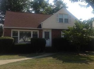 3792 Wallingford Rd, South Euclid, OH 44121