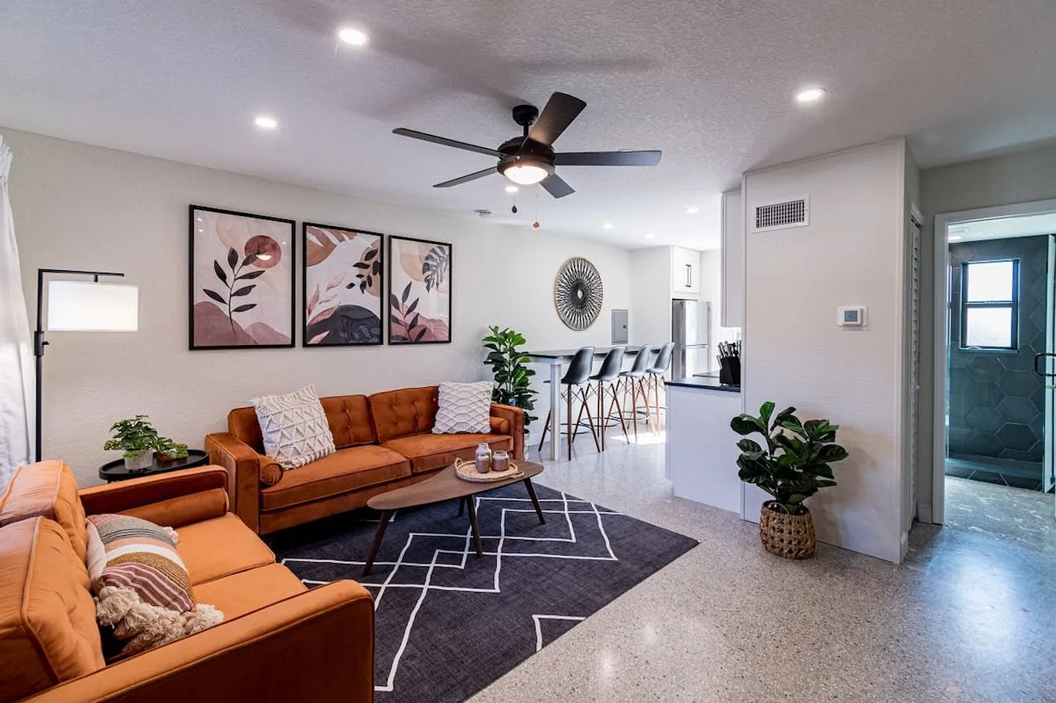 16 bed, 8.0 bath, $31,167 — Photo 3