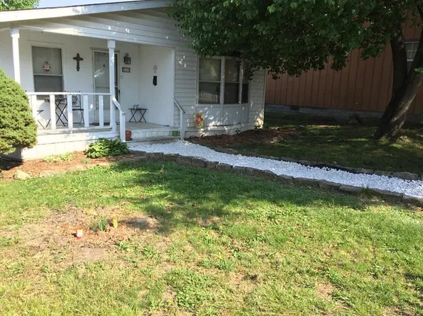 214 N Main St, Red Bud, IL 62278