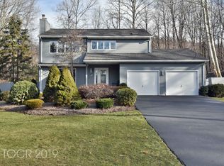226 High Crest Dr, West Milford, NJ 07480