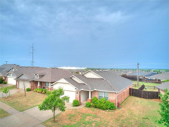 4th image of 921 Lerkim Ln