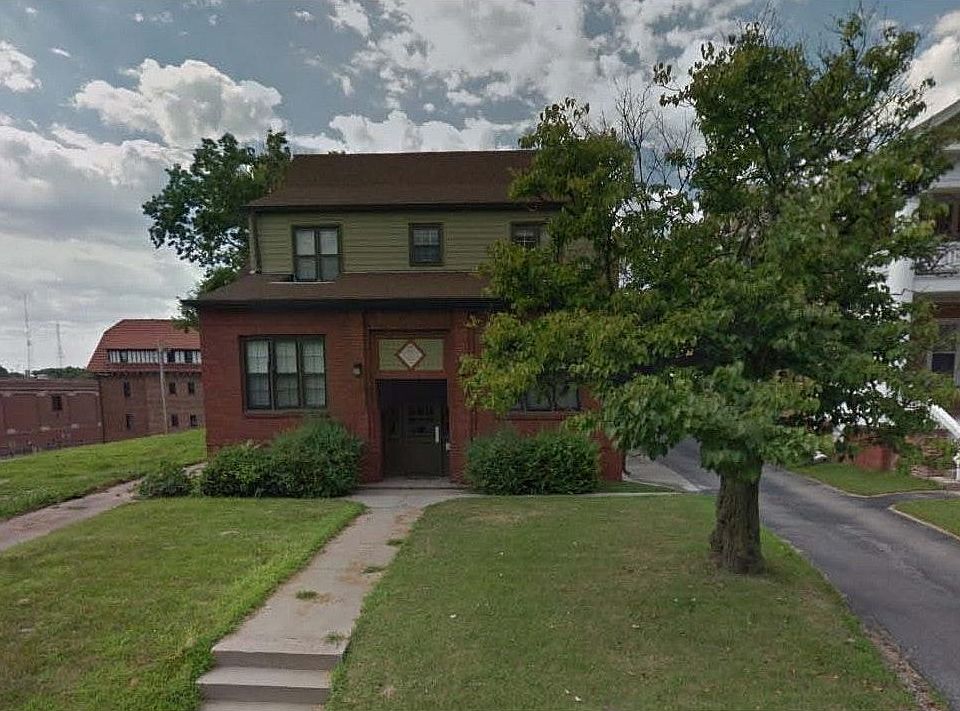 1st image of 3313 Cuming Street # Upper Floor