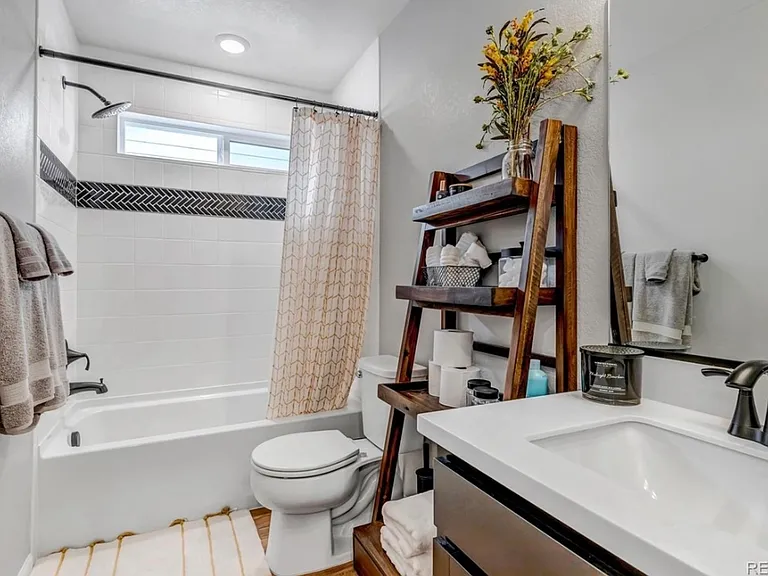 2428 Yukon Dr — Photo 7