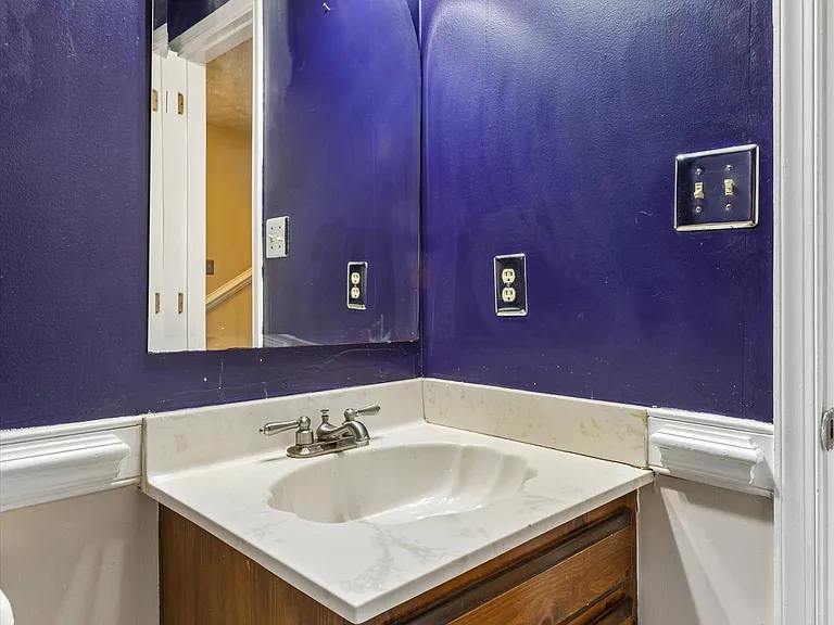 13 Estate Dr — Photo 12