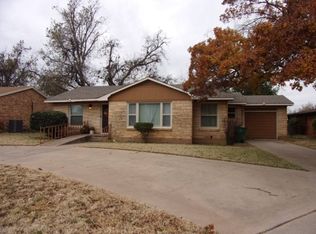 2214 16th St, Vernon, TX 76384