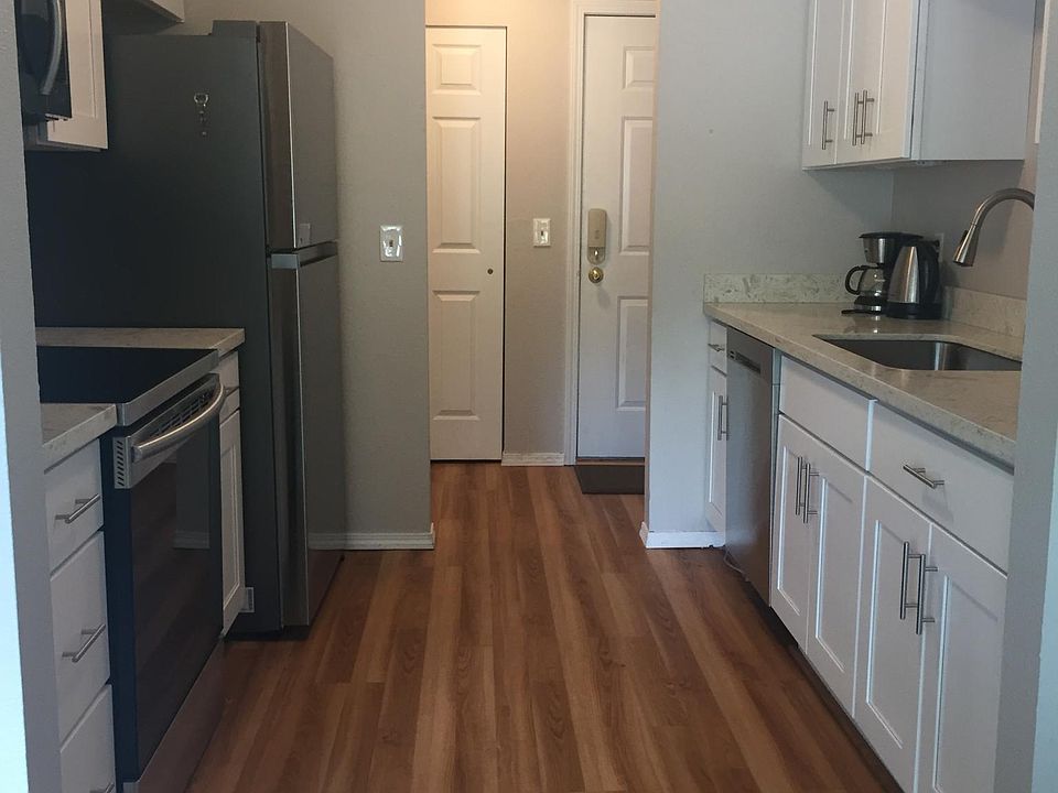 1st image of 1800 SW 318th Pl APT D
