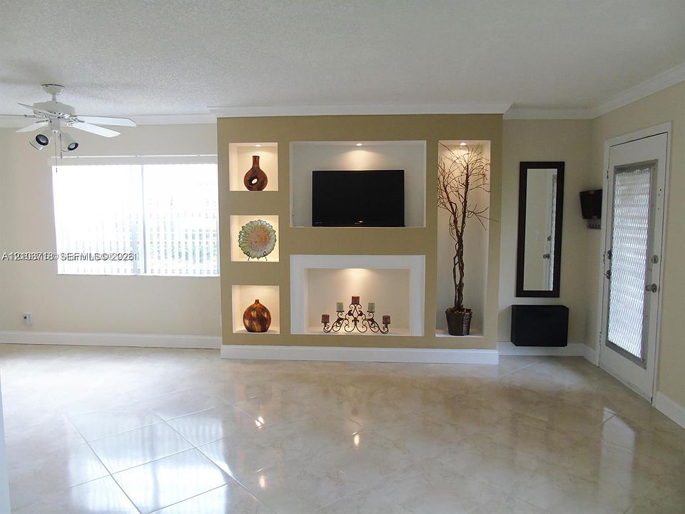 1st image of 545 Normandy Ln #L