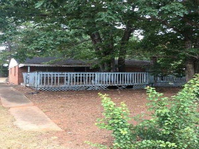 1st image of 110 Blossom Dr