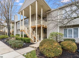 14 Westchester Ter, Annandale, NJ 08801