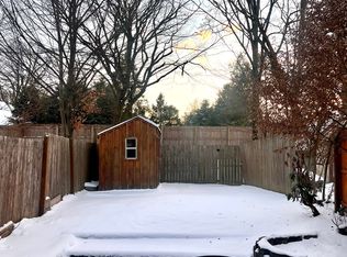 21 Sycamore Dr, Beacon, NY 12508