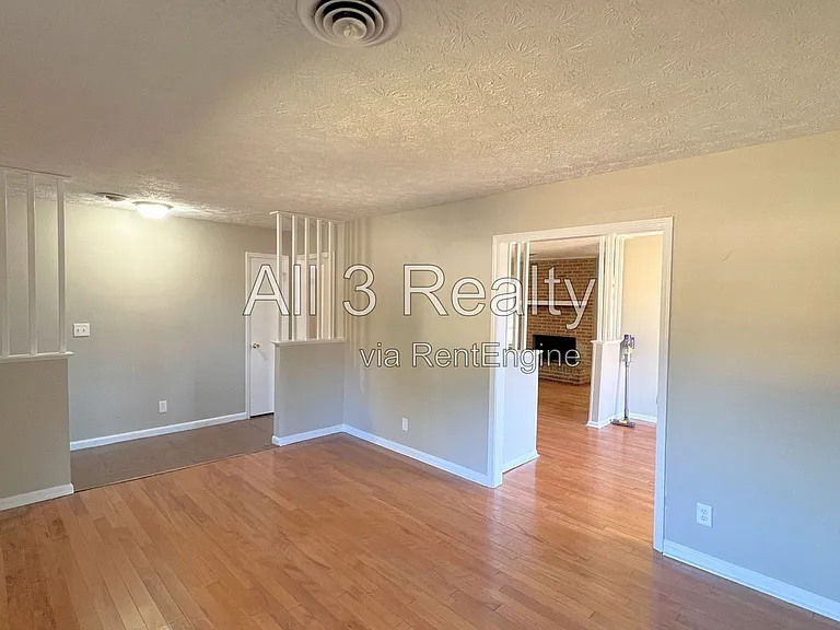 561 Dunbarton Rd — Photo 10