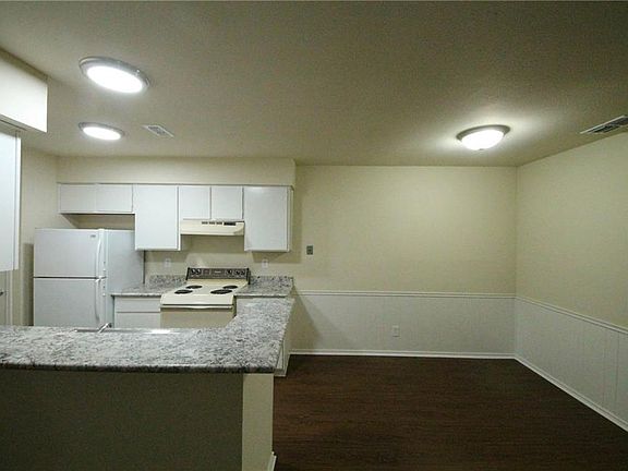 5th image of 11704 Kings View Ct #A