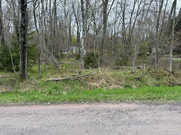 23 Tuscarora Dr #23, Pocono Lake, PA 18347