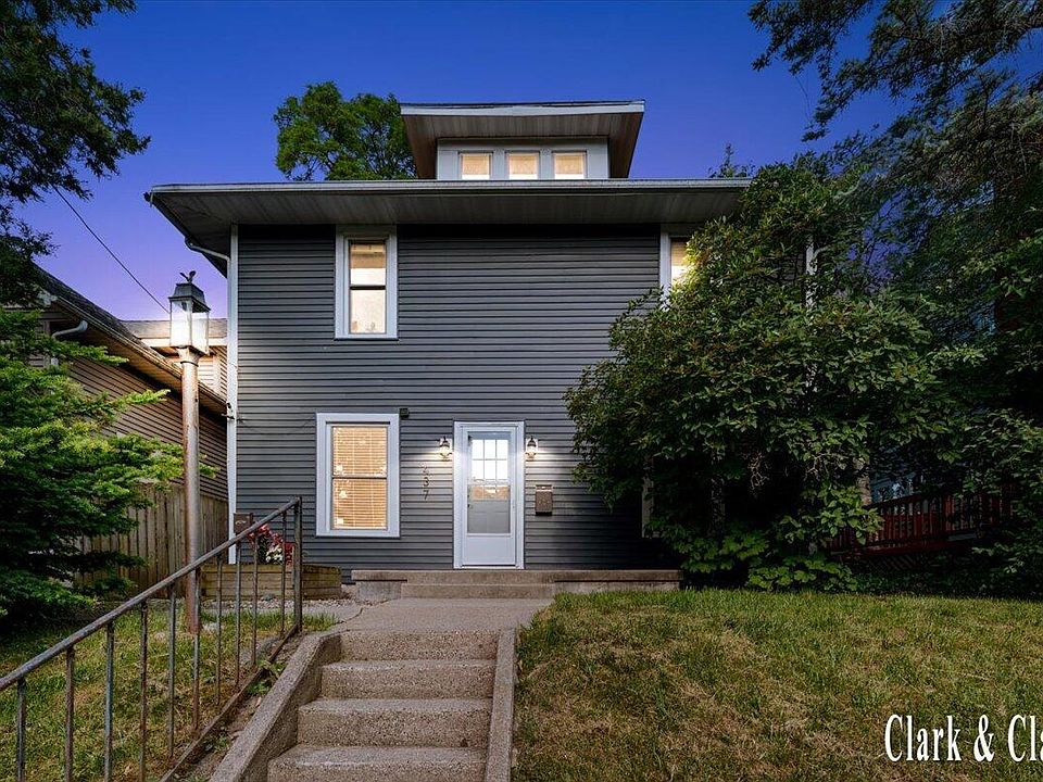 1st image of 437 Rosewood Ave SE