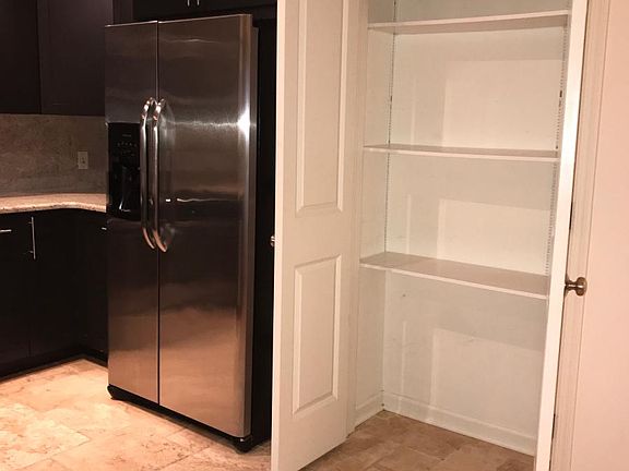 4th image of 20 Ash St #2
