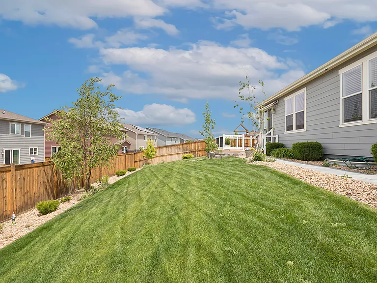 855 N Waterloo Cir — Photo 28
