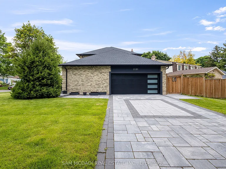 2535 Robin Dr — Photo 2