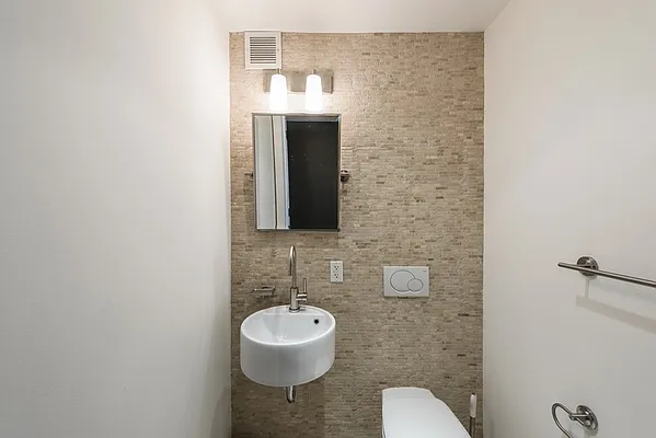 Rented by Nest Seekers International | media 6