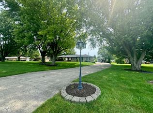 919 N Indiana St, Mooresville, IN 46158