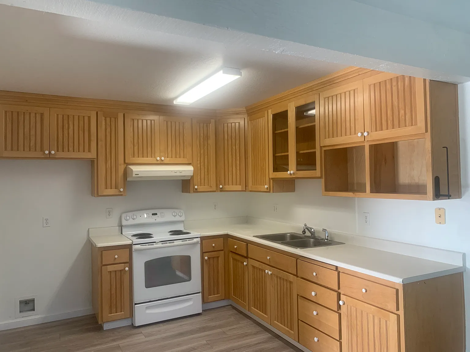7651 Lakewood Park Dr photo 1