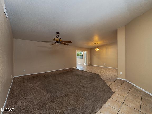 5th image of 5065 S Bloomfield Dr