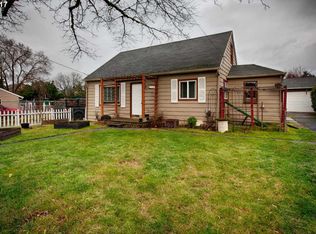 13721 SE Center St, Portland, OR 97236