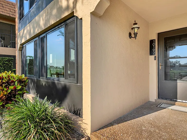 10192 Seminole Island Dr — Photo 3